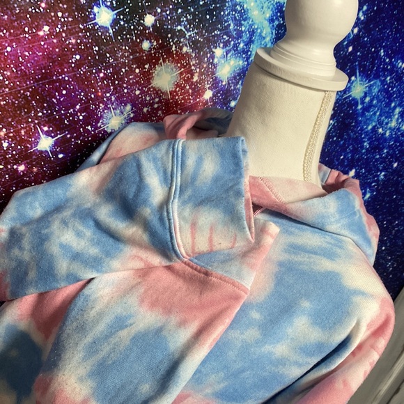 Miss Posh | M | Crop Top Hoodie and Shorts Tye Dye Comfy Set - Picture 6 of 11